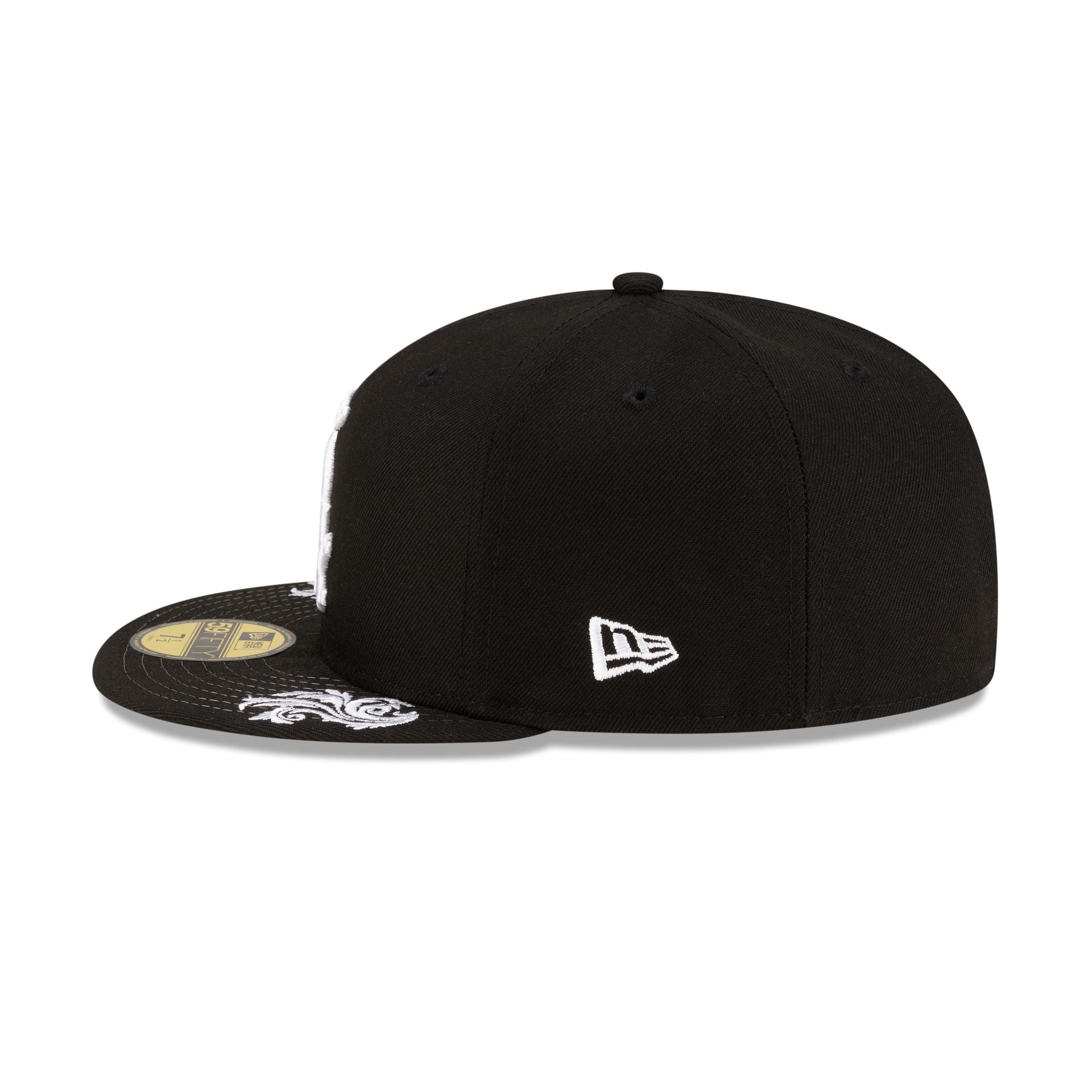 Chicago White Sox Script Black and White 59FIFTY Fitted Hat