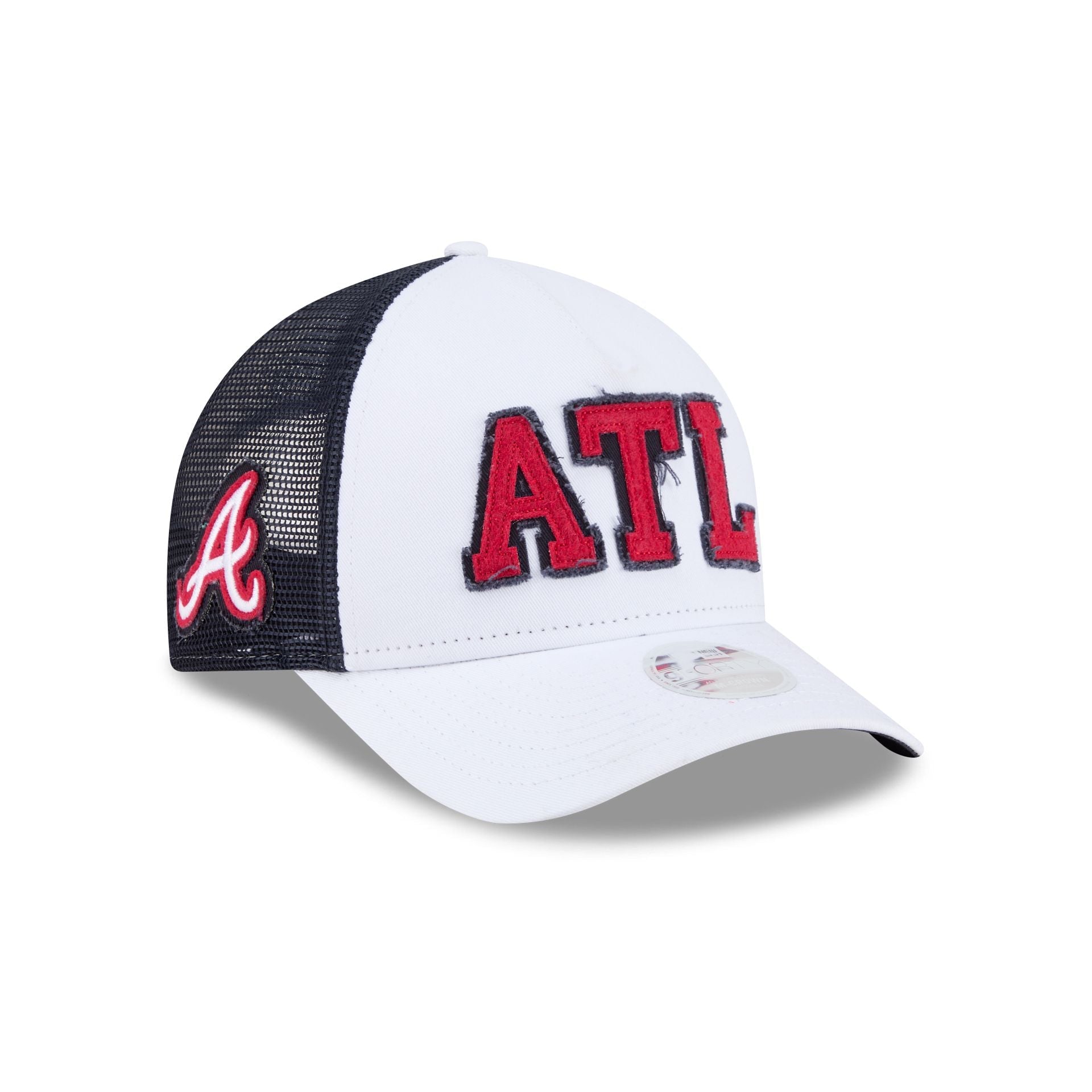 Atlanta Braves Optic White Felt Logo Women's 9FORTY M-Crown A-Frame Trucker Hat