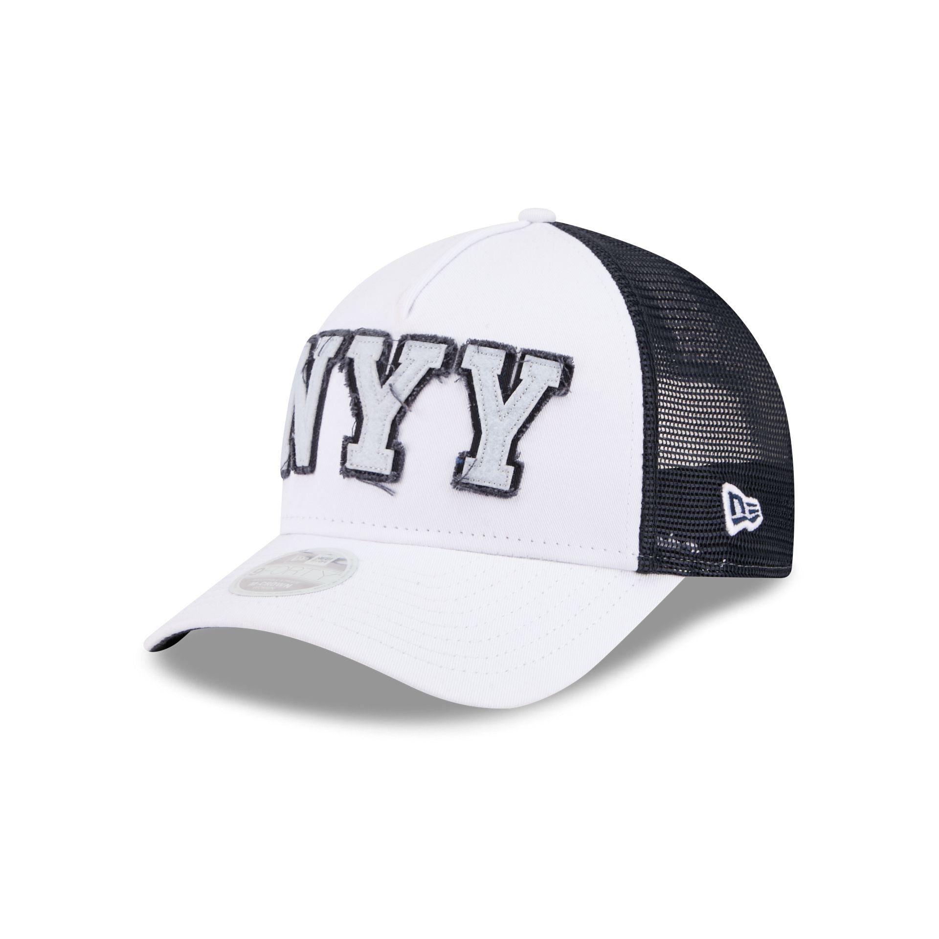 New York Yankees Optic White Felt Logo Women's 9FORTY M-Crown A-Frame Trucker Hat