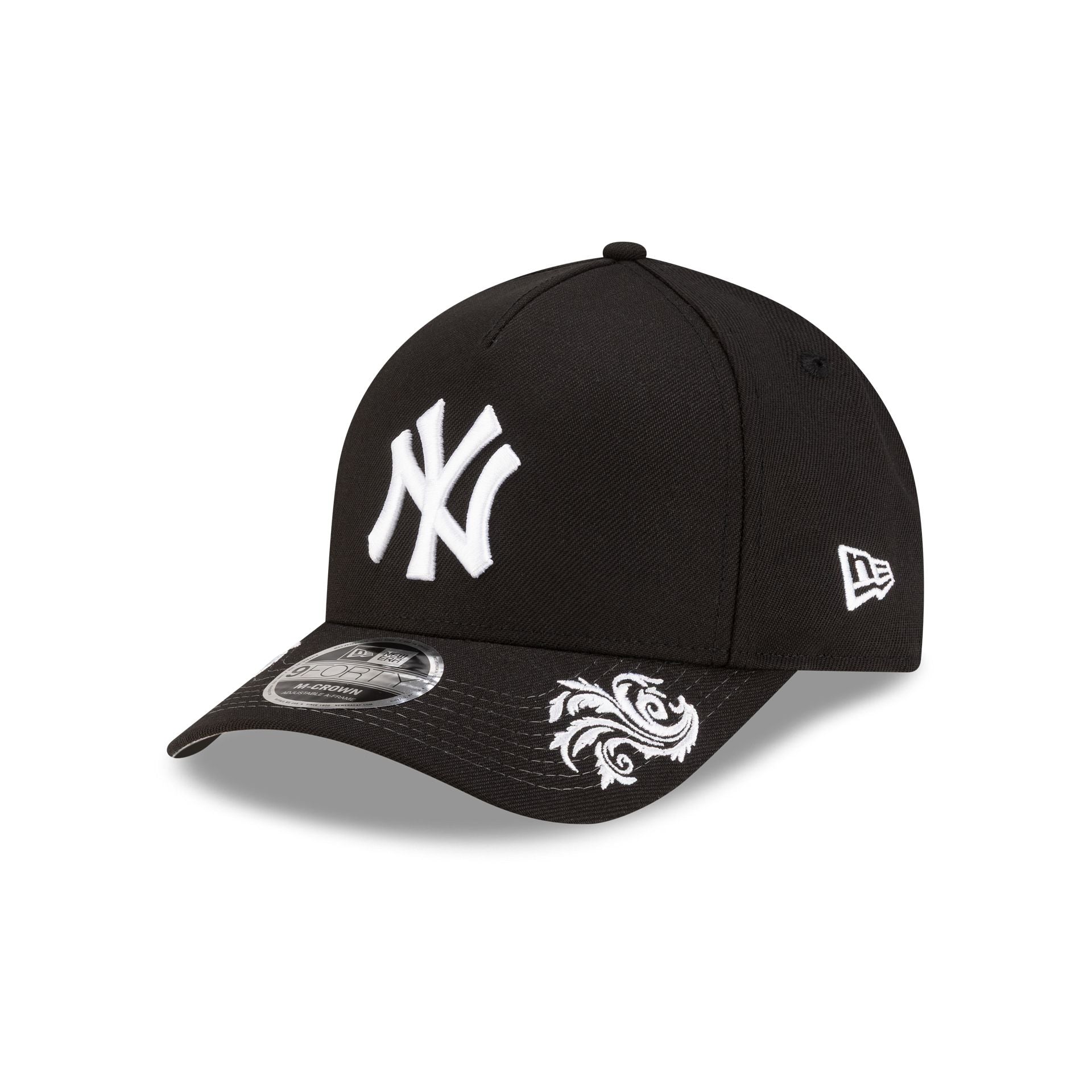 New York Yankees Script Black and White 9FORTY M-Crown A-Frame Snapback Hat